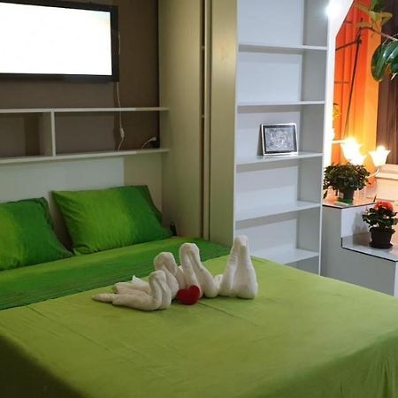 Mary Central Appartaments Bukares Bagian luar foto