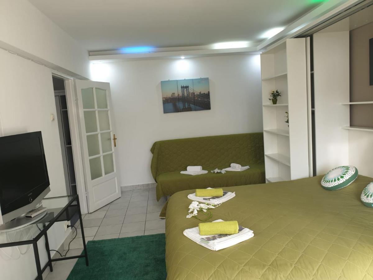 Mary Central Appartaments Bukares Bagian luar foto